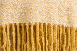 Jeté de canapé à motif chevrons Toby 170 x 130 cm (Jaune et blanc)
