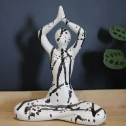 Statuette yoga en céramique Zoyasplash